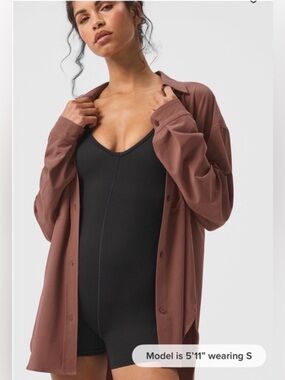 Alo Dreamscape Button Down Long Sleeve, Chestnut, Size L